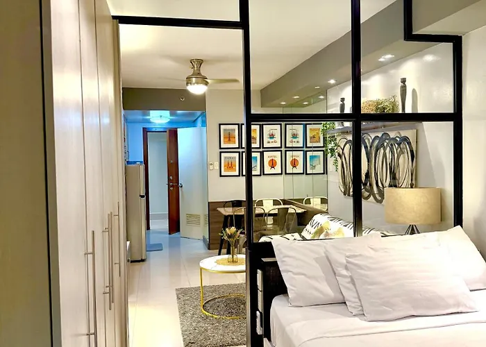 Shell Residences Condotel Moa - Aiza's Place Apartment *